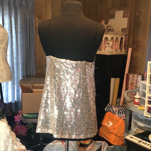 Beautiful Gold Sequin Women’s Designer Blouse - Picture 4 of 17